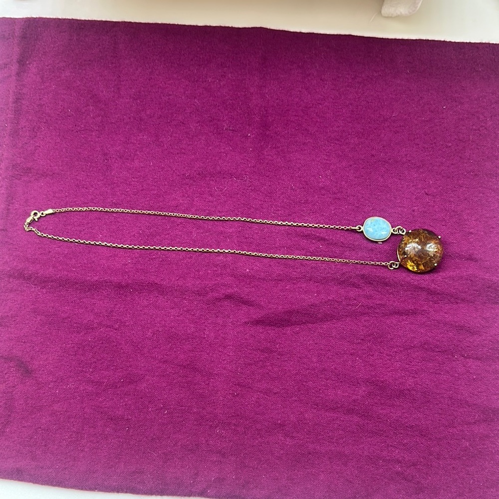 Elegant Gold and Blue Pendant Necklace
